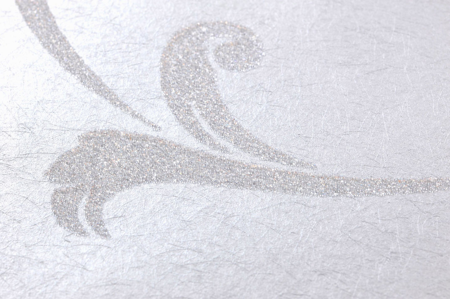 Iwana White Aluminium