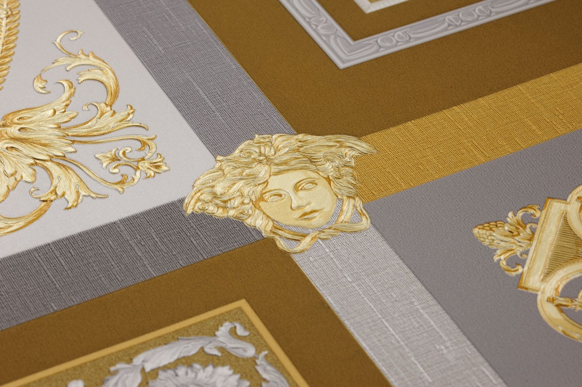 Versace Minerva Gold