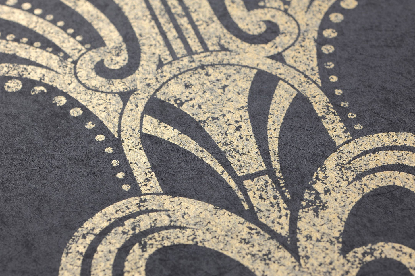  Emilia Anthracite