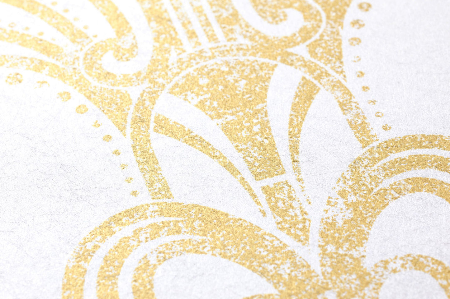  Emilia Pearl Gold