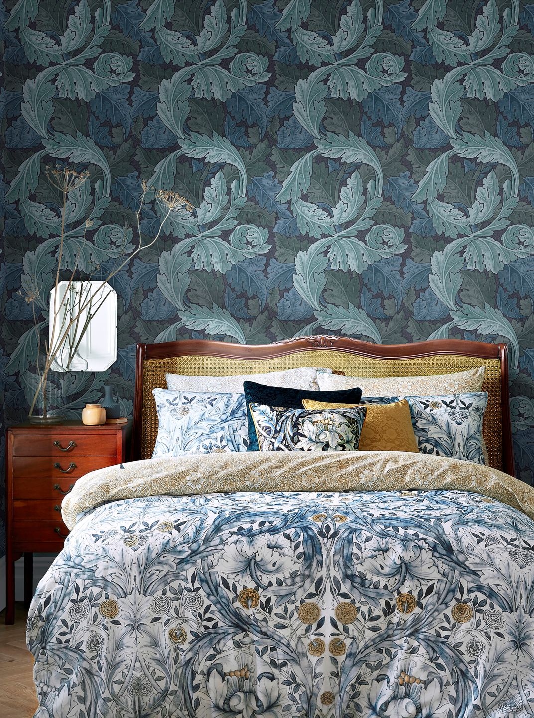  Acanthus Blue