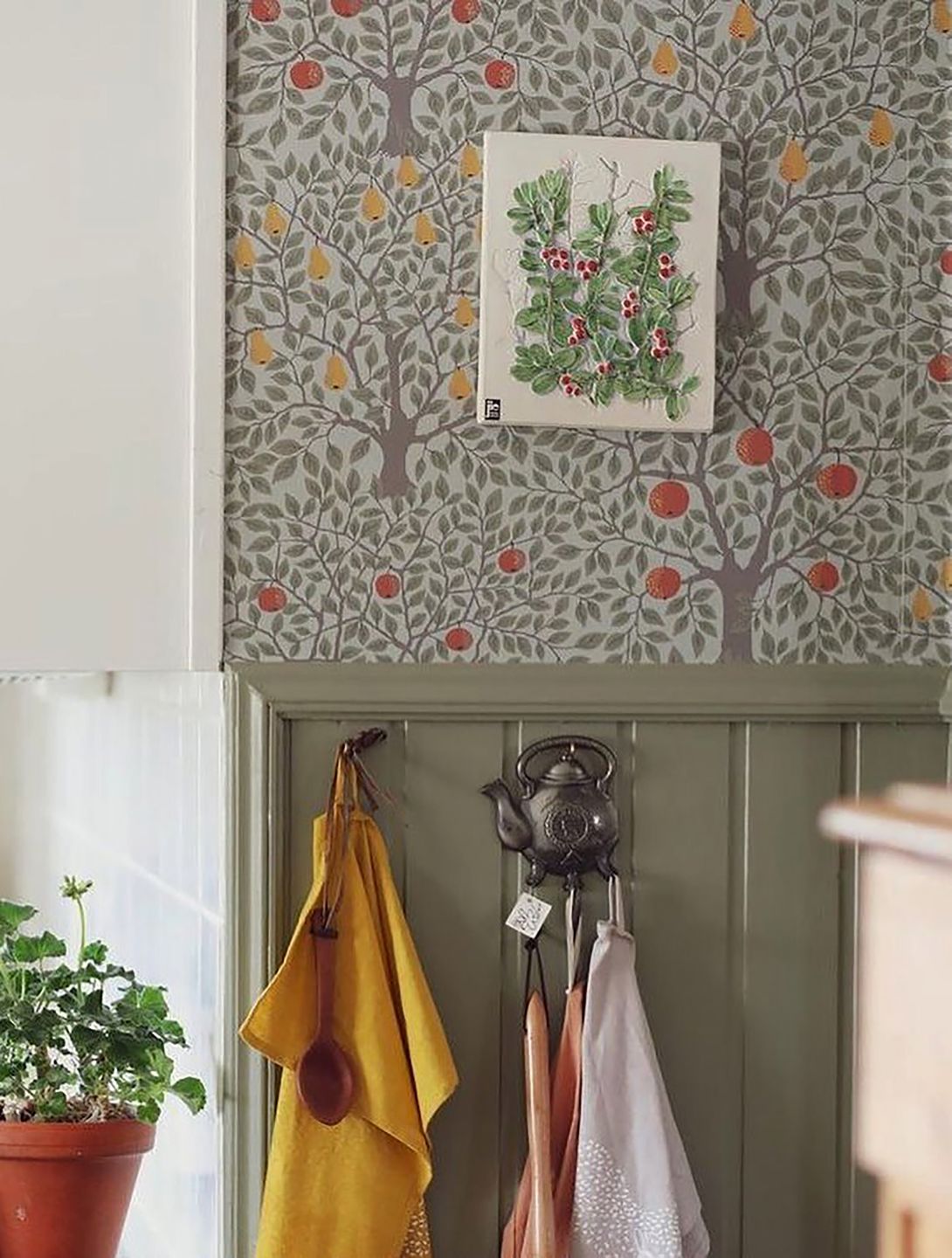  Berita Moss Grey