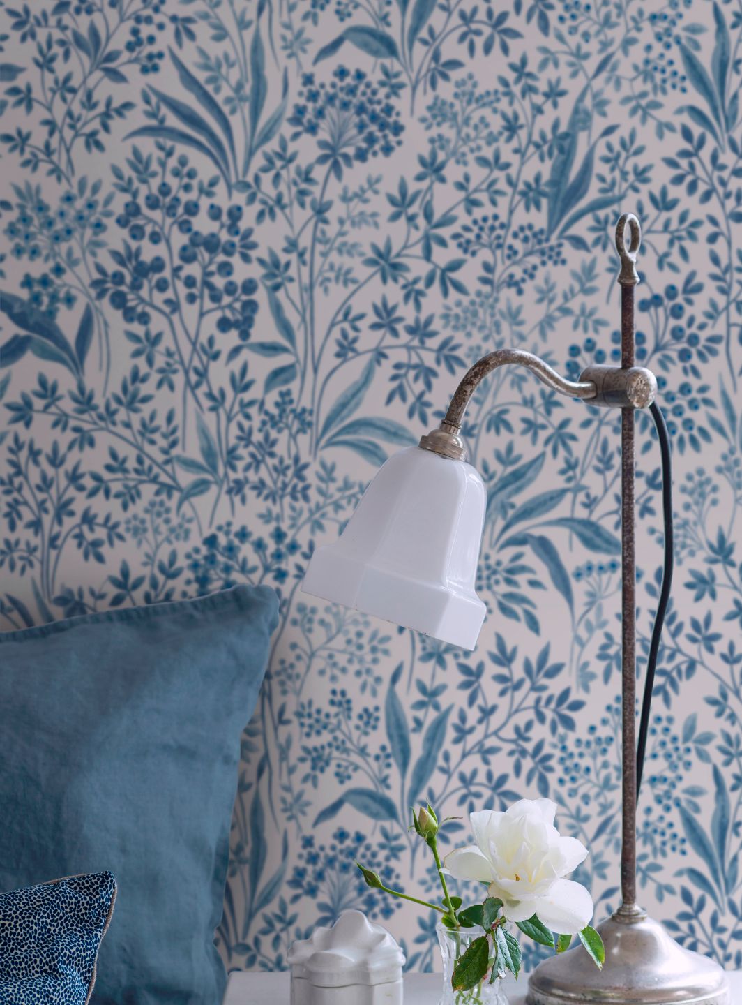  Pilar Shades Of Blue