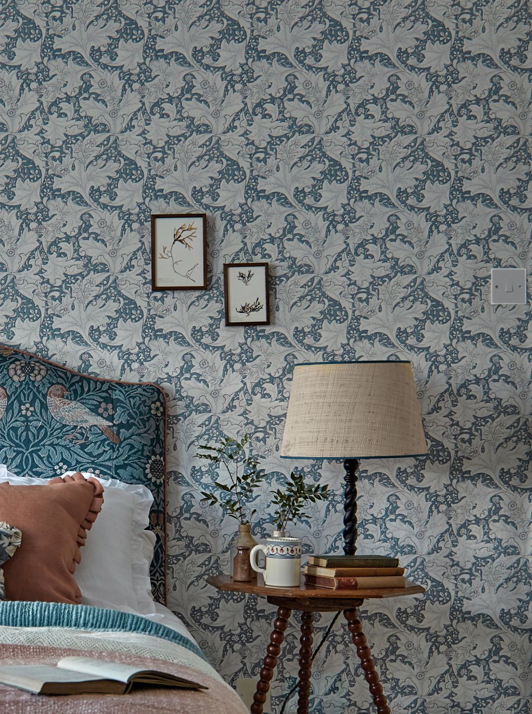  Wallflower Light Blue Grey